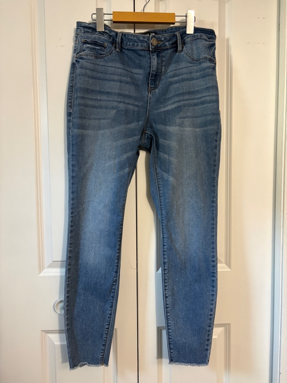 Design Lab Lord & Taylor Women's Medium Blue Skinny Jeans